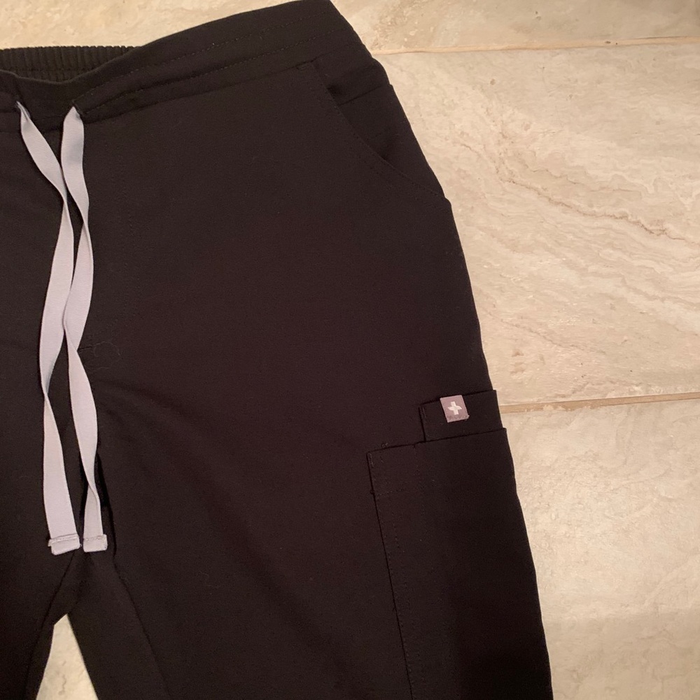 Fig scrub bottoms - Picture 2 of 6